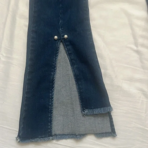 VERO Moda Split Front Boot-Cut Jeans - Picture 4 of 8